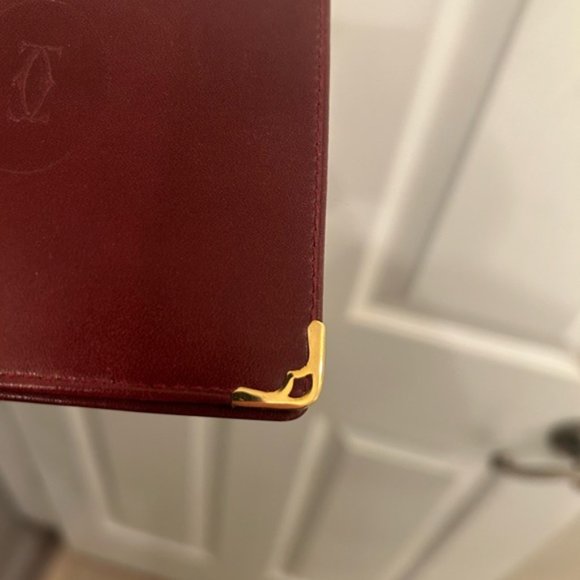 SOLD Vintage Cartier Red Leather Bifold Wallet - Picture 9 of 10